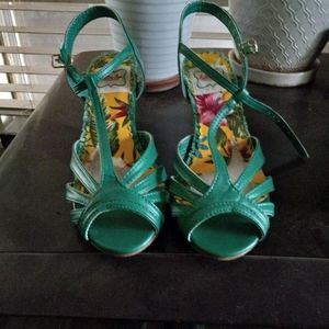 Bettie Page kitten heels